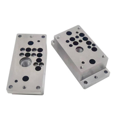 قیمت خوب فرش CNC مس گرد قطعات فلزی تقاضا خدمات فرش CNC دقیق بالا آنلاین