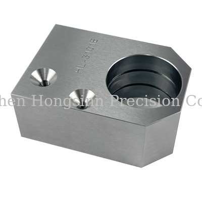 قیمت خوب قطعات ماشینکاری CNC با دقت بالا با تولید سفارشی OEM و گزینه های مختلف مواد آنلاین